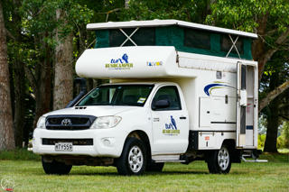 Thumbnail picture gallery of the TUI Bush Camper 2 Bett